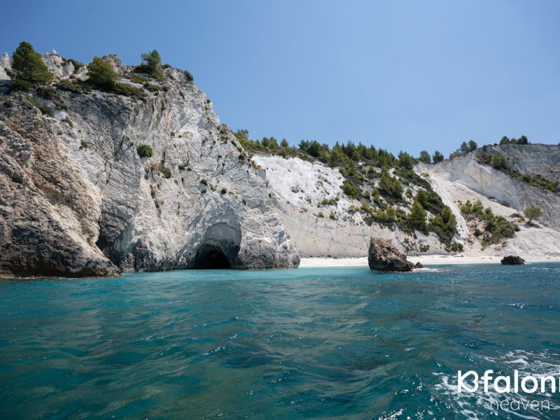 paralia asproi vraxoi 12 700cbb8a