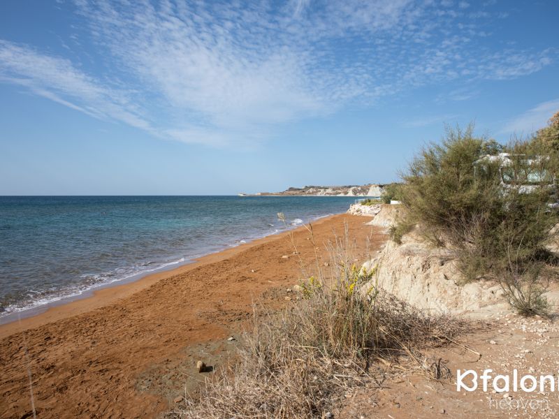 paralia megals lakos 01 7379c390