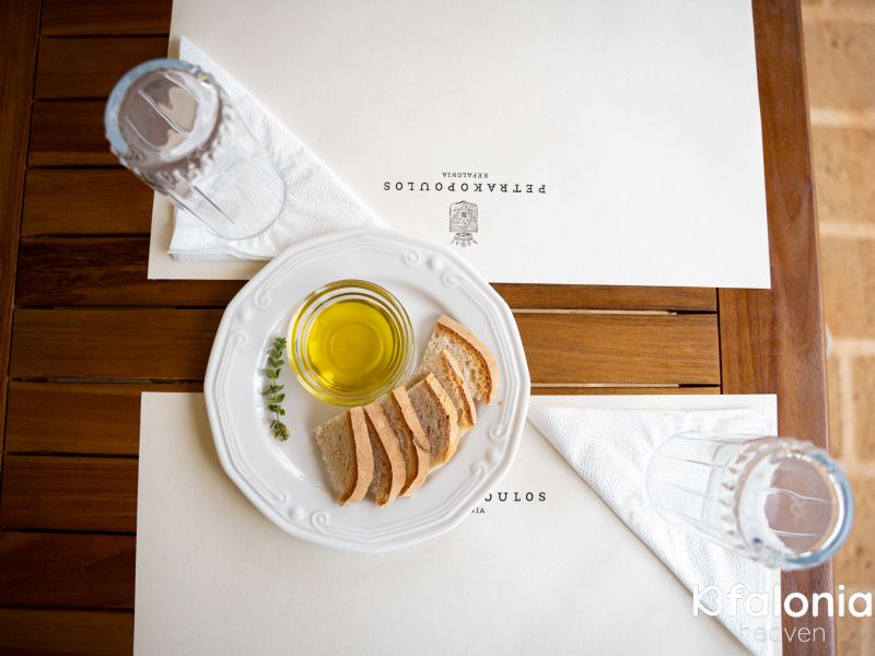 petrakopoulos 11 9420cc7c