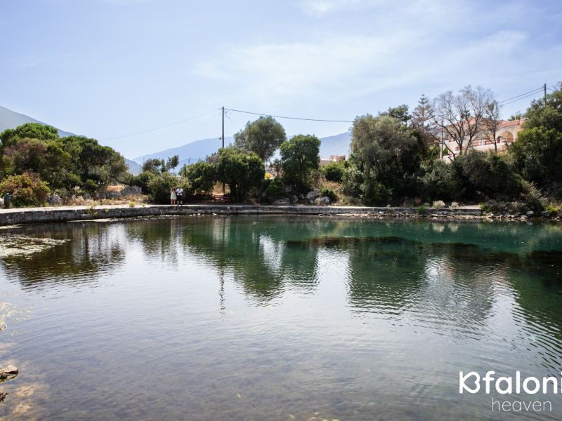 karavomilos lake 03 9c6f040a