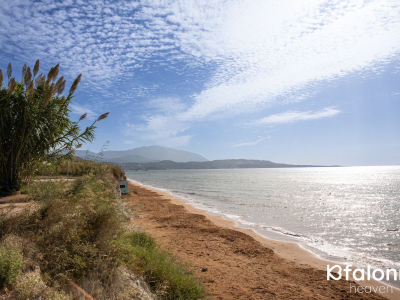 paralia megals lakos 02 a9bde76c