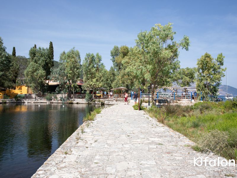 karavomilos lake 05 e23b36d9
